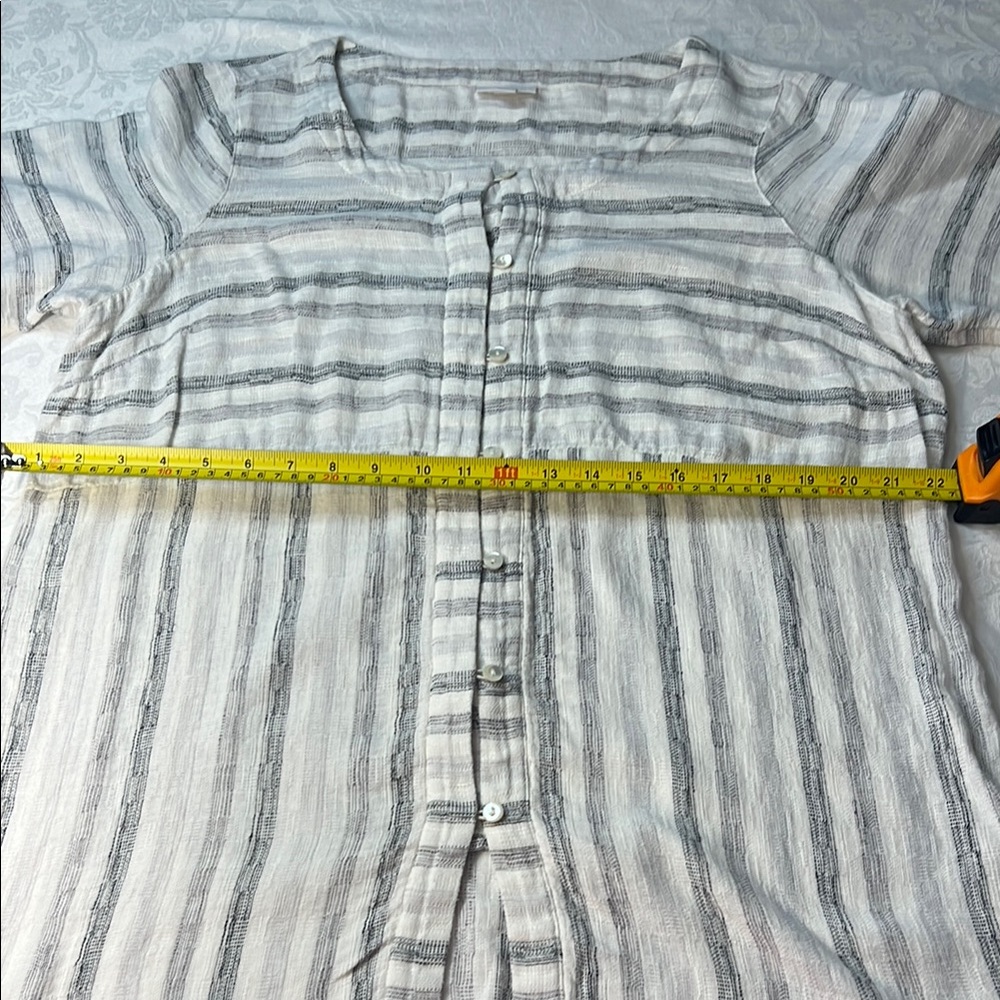 Striped Button-Down Tunic - Picture 4 of 6
